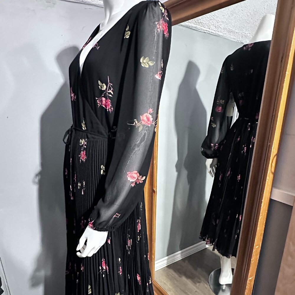 Black Floral Wrap Dress Size M Pleated - Aritzia Wilfred New With Tags - Picture 5 of 12
